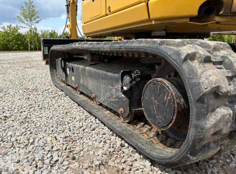 Excavadora Caterpillar 3035 CR