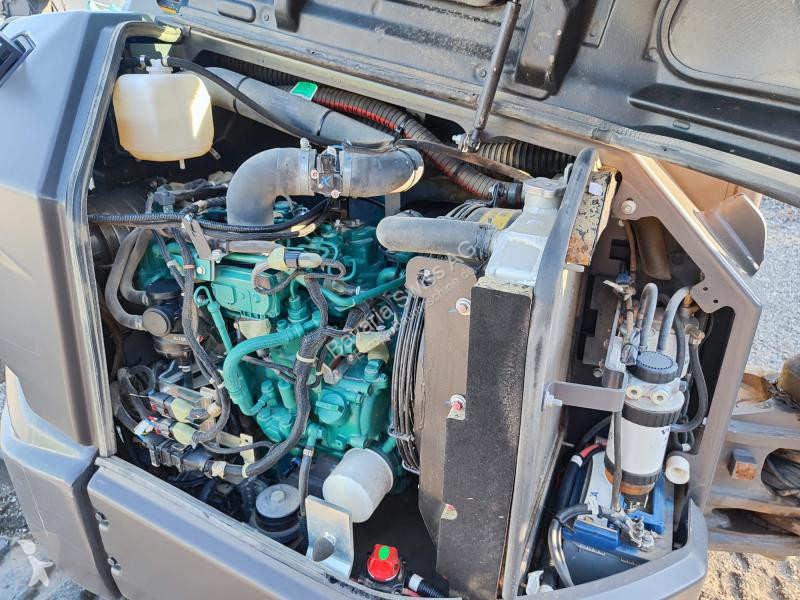 Lopatový nakládač Volvo ECR50F