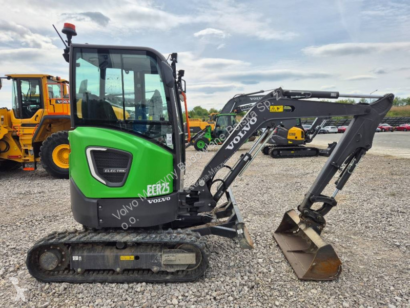 Escavadora Volvo JECR25D ELECTRIC