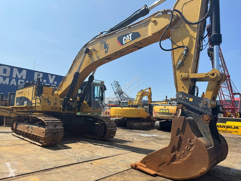 Escavatore Caterpillar L
