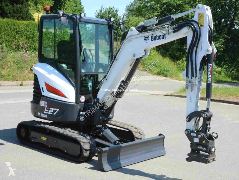 Lopatový nakládač Bobcat E27