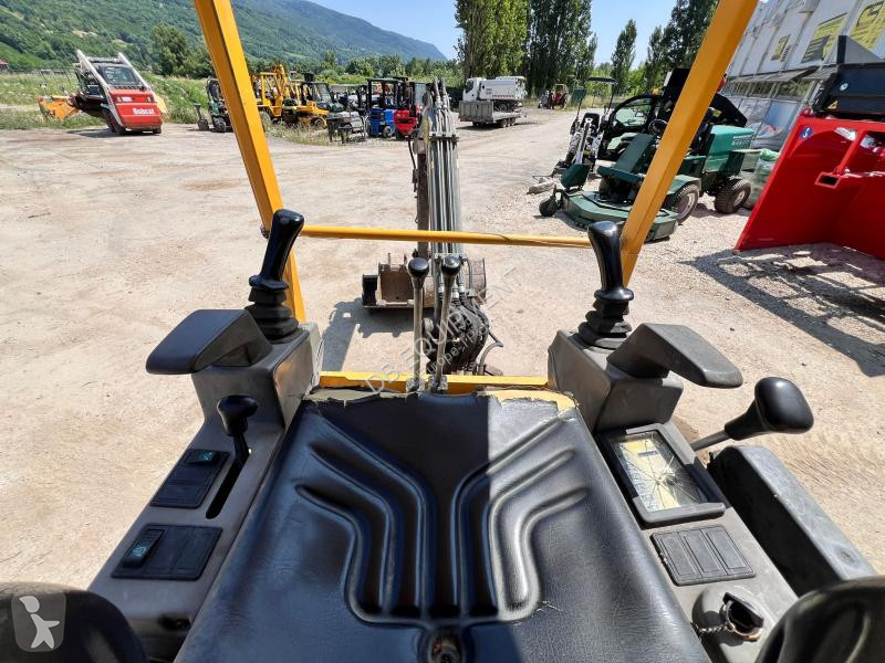 جرافة Volvo MINIPELLE 1,5T EC15