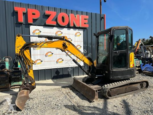 Lopatový nakládač Bobcat e35 cabine à 20900 € ht