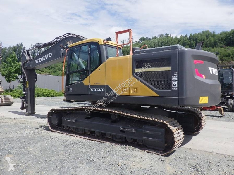 Excavadora Volvo 300 E