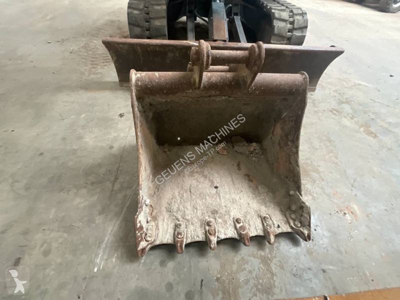Escavadora Takeuchi