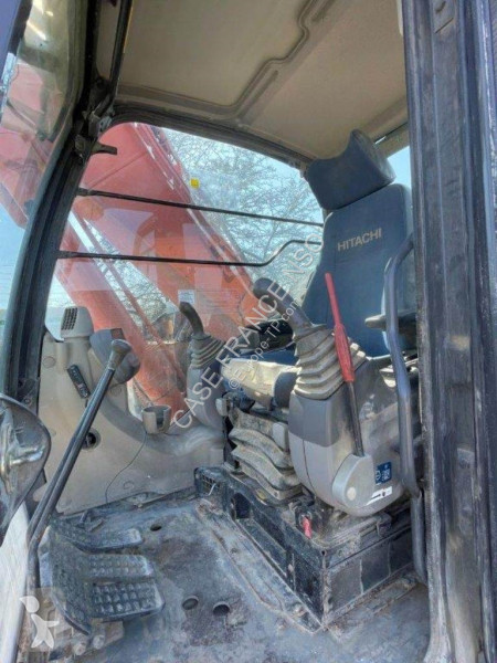 Excavadora Hitachi LC-3