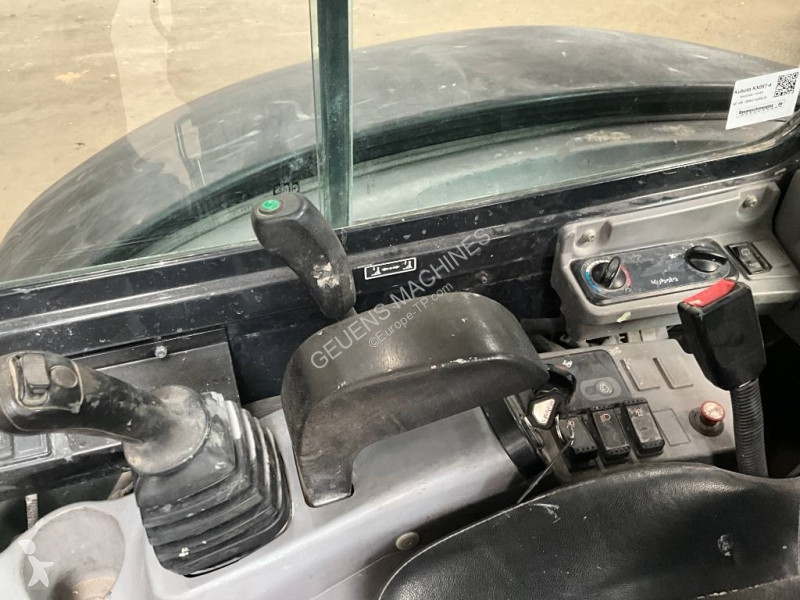 Escavatore Kubota 057-4