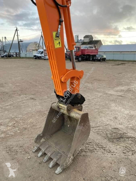 Escavadora Doosan DX 60 C