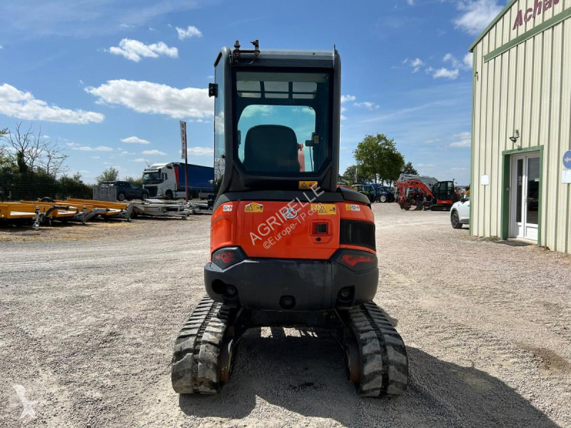 Escavadora Kubota  U27-4
