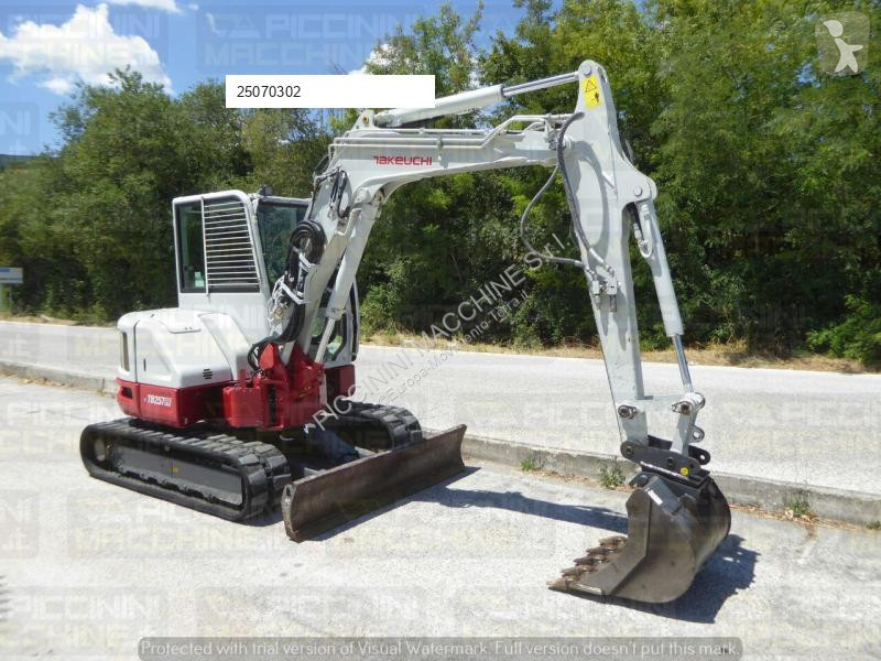 Escavatore Takeuchi TB257FR
