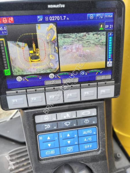 Escavatore Komatsu -11
