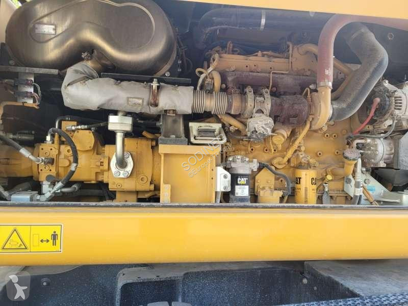 Excavator Caterpillar  MH3022