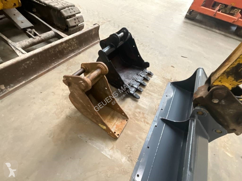 Excavator Komatsu MR-3