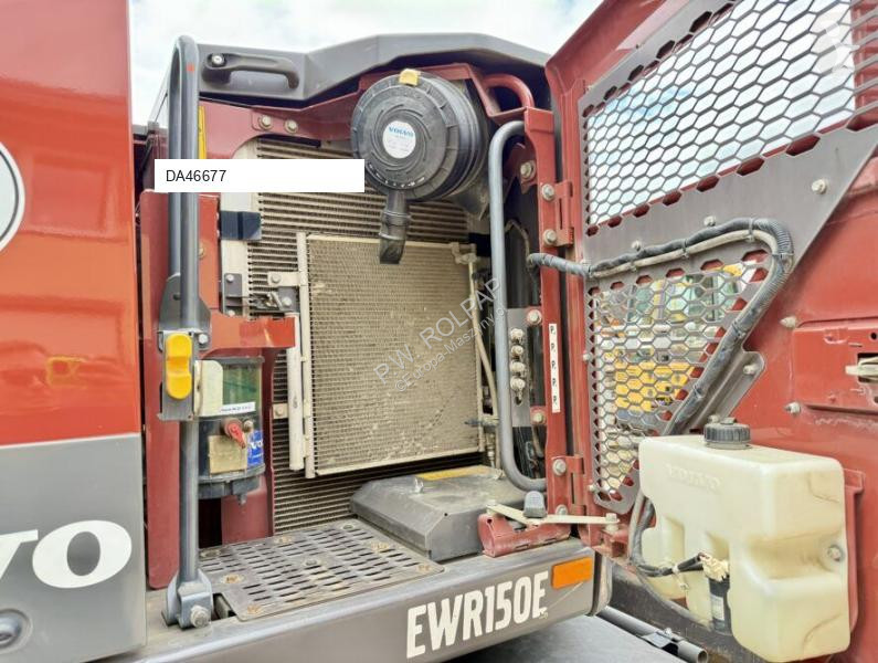 Lopatový nakládač Volvo EWR150E