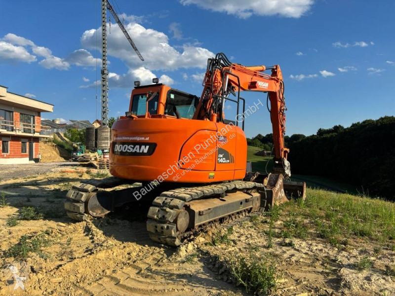 جرافة Doosan LCR-3
