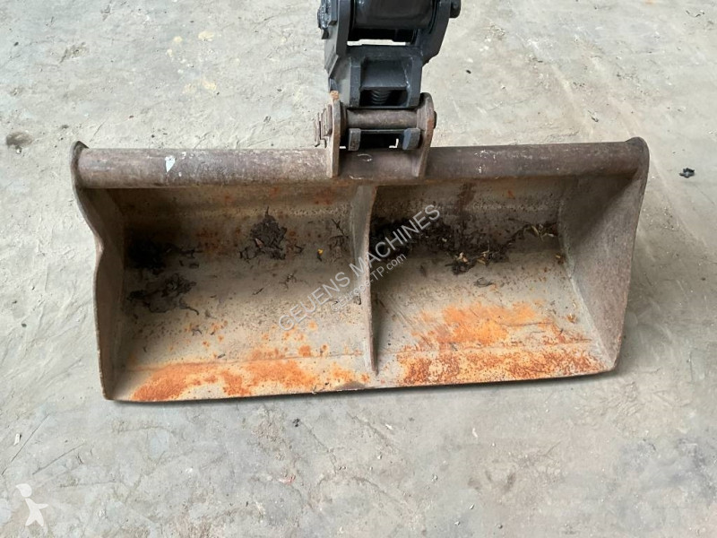 Escavadora Volvo EC 18 E