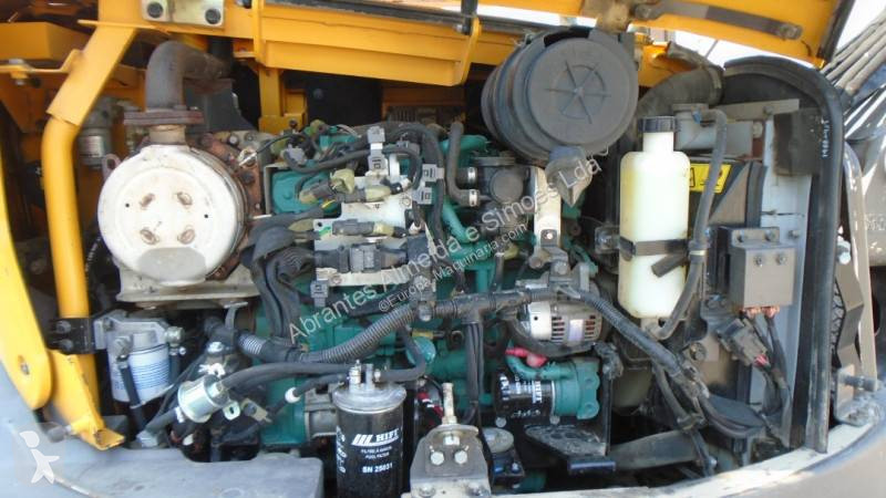 Lopatový nakládač Volvo ECR88D