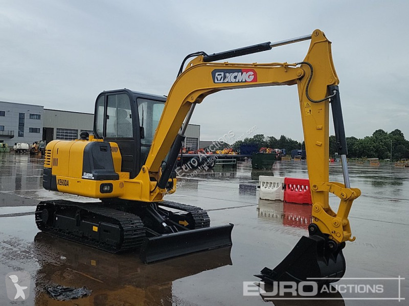 Escavatore XCMG