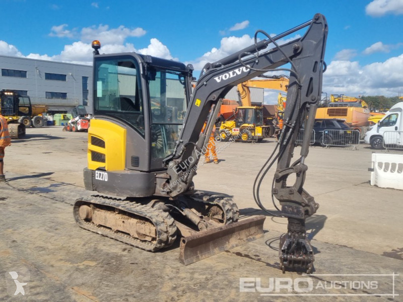 جرافة Volvo EC27D