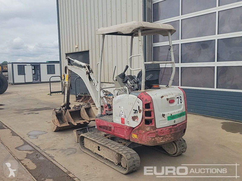 جرافة Takeuchi TB216