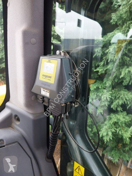 Escavatore Komatsu PW138MR-11