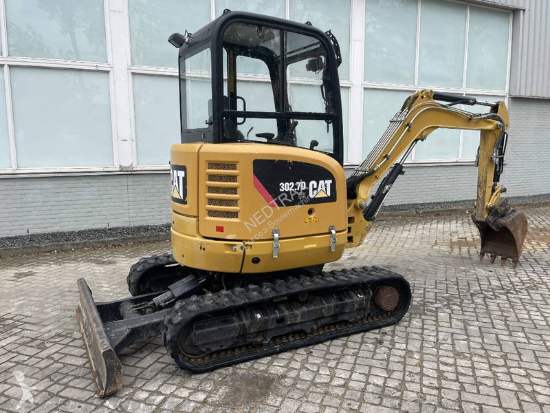 Escavatore Caterpillar 3027 CR  2020  CE