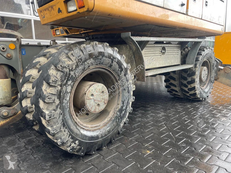 Lopatový nakládač Liebherr Full option
