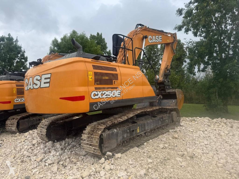 Escavadora Case 250 E