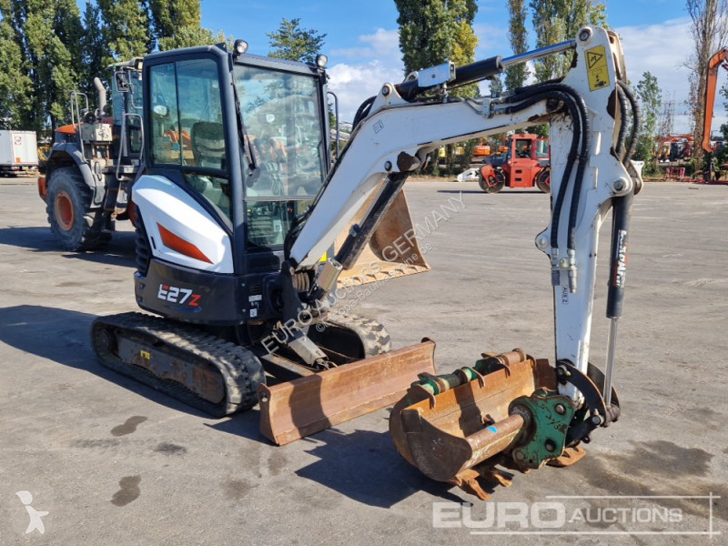 Escavadora Bobcat E27Z