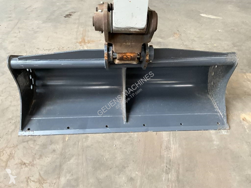 Skovl Takeuchi