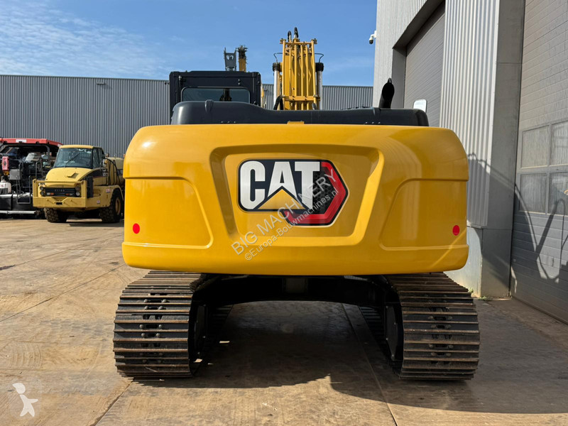 Excavadora Caterpillar 3