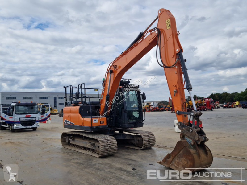 Escavadora Doosan -7