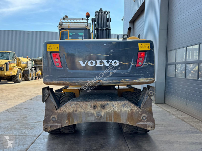 Excavadora Volvo