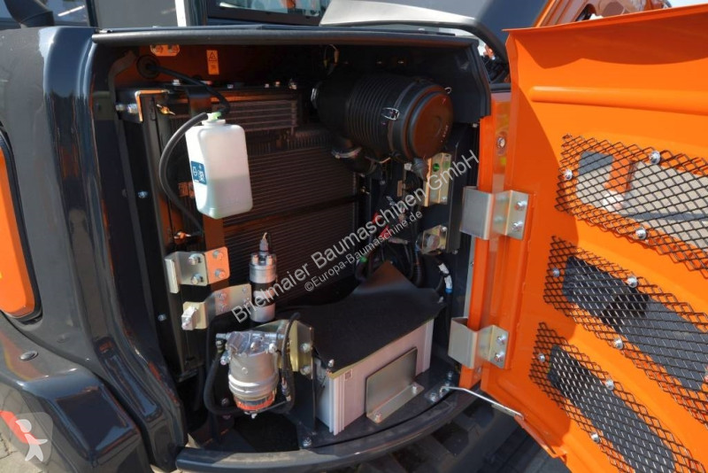 Escavadora Hitachi ZX 65 USB-6