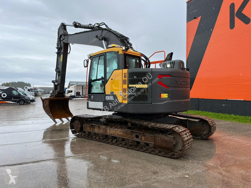 Excavadora Volvo ECR 235 E CENTRAL LUBRICATION...