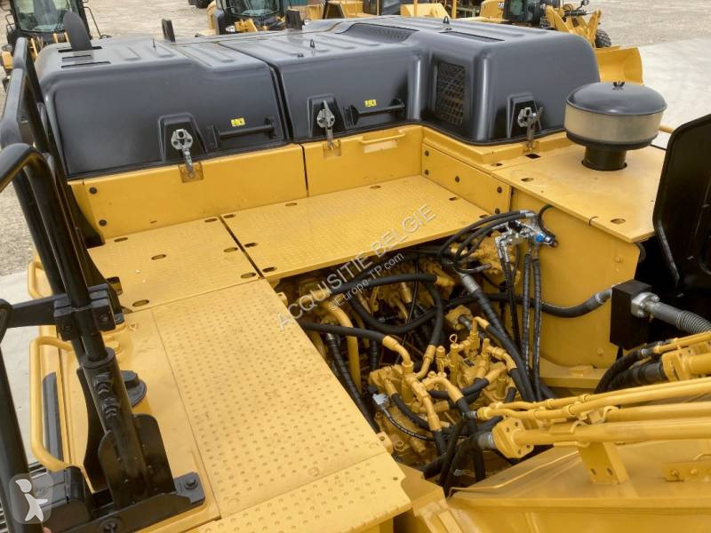 Lopatový nakládač Caterpillar 352F MH