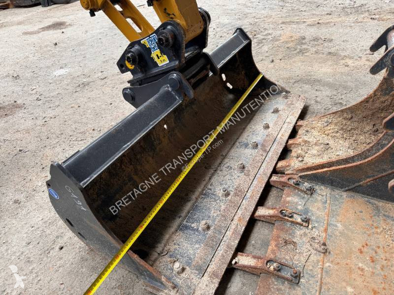 Escavadora Caterpillar 302.7CR