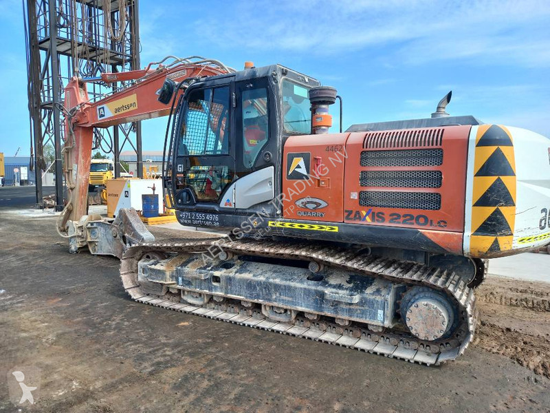 Graafmachine Hitachi ZX220LC (Abu Dhabi)