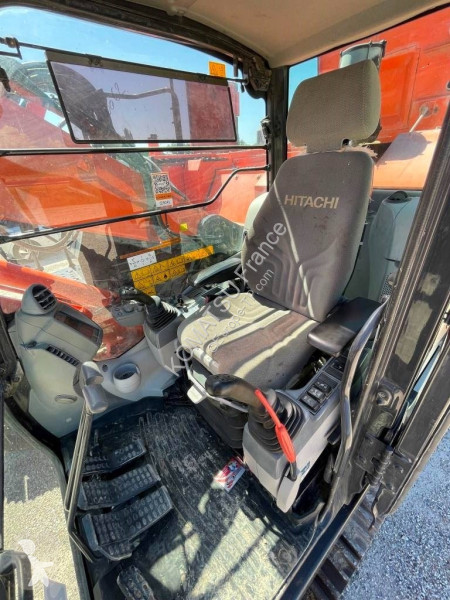 Excavadora Hitachi LC-5 B