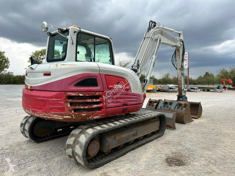 Excavadora Takeuchi
