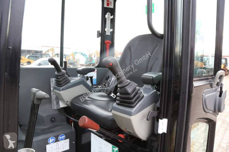 Escavadora Sany SY18C