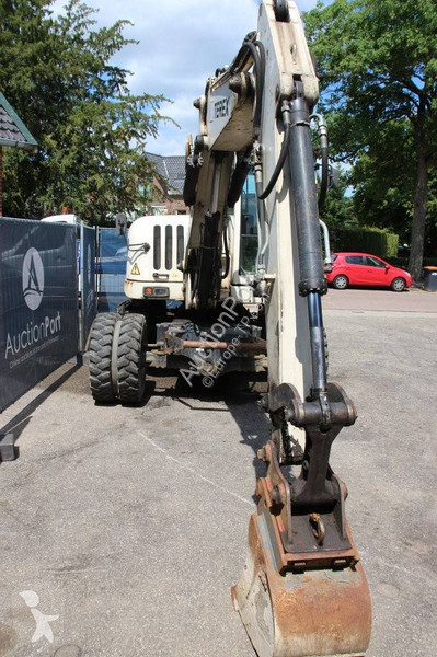 Excavator Terex