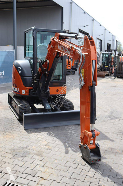 Escavadora Hitachi ZX33U-6 CLR