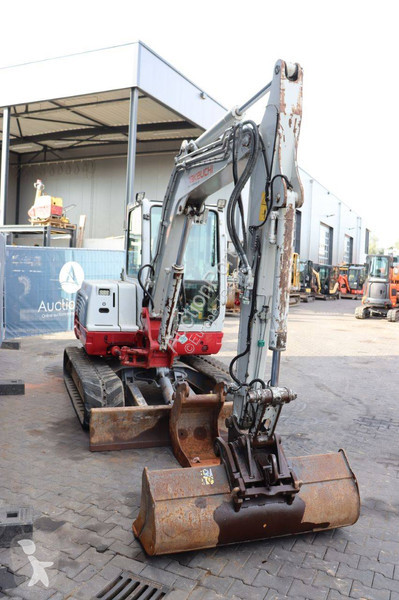 Escavatore Takeuchi