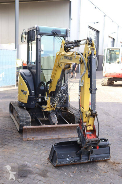 Escavatore Yanmar VIO23-6