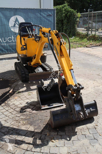 جرافة JCB