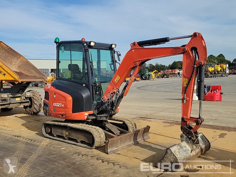 Lopatový nakládač Kubota KX027-4