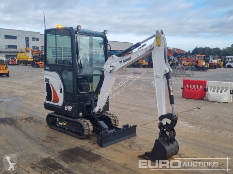 Lopatový nakládač Bobcat E19