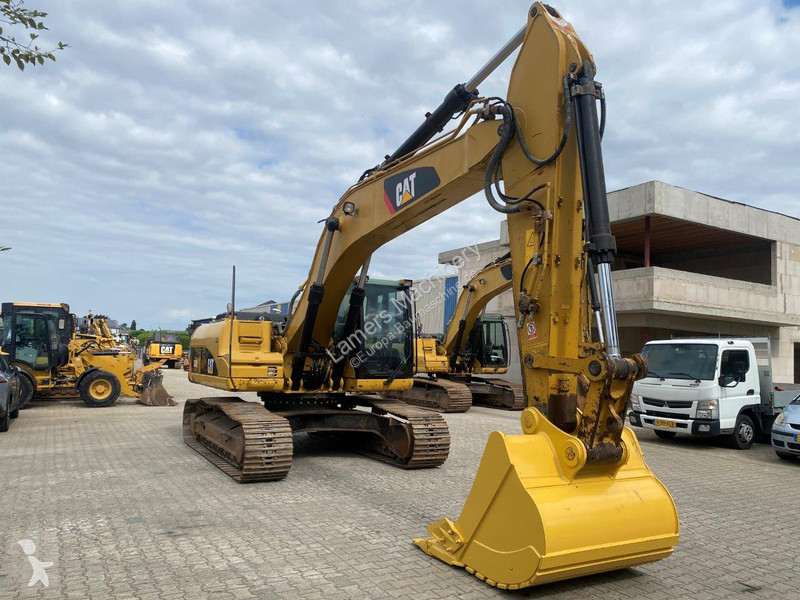 Graafmachine Caterpillar NVT