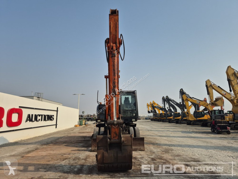 Escavadora Hitachi